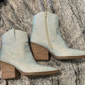 Very G Crystal Embellished Ivory Ankle Boots